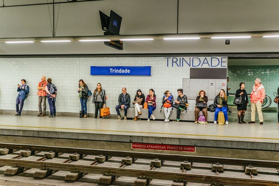 Porto Card with Transportation (1, 2, 3 or 4 Days) - Children, trams, and other fine print