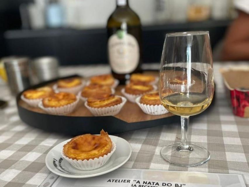 Porto center- Workshop “A nata do BJ” making pasteis de nata - The baking time becomes a Portuguese break