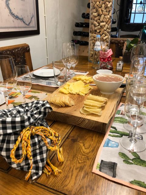 Porto: Cheese and Port Wine Tasting in a Unique Place - What the 1.5-hour schedule means for you