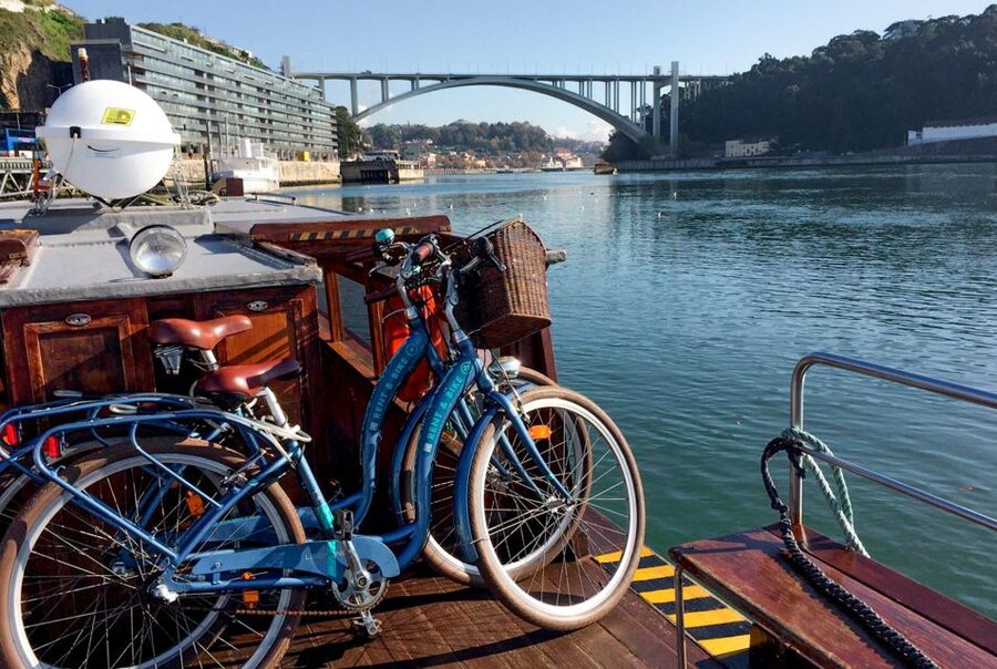 Porto: City Bike Rental - Starting in Miragaia with the right bike