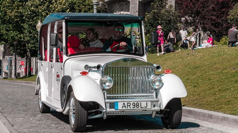 Porto: City Center Eco Car e Cruzeiro Rio Douro - Key details before you book