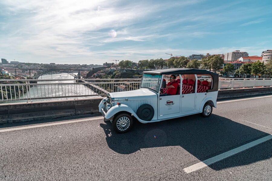 Porto: City Center Eco Car e Cruzeiro Rio Douro - Who should book this Porto tour?