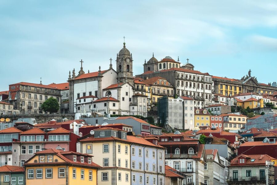 Porto: City Center Walking Tour - Palácio da Bolsa and the final change of style