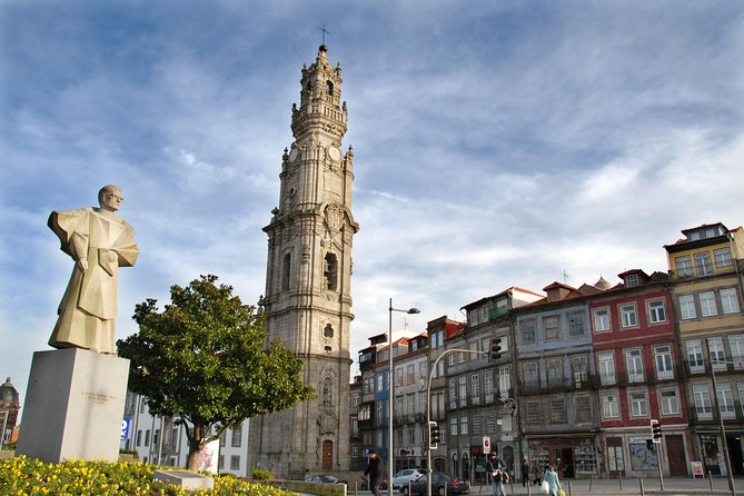 Porto City Private Tour with Hotel Pickup - Livraria Lello and the reality of a popular bookshop