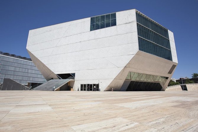Porto City Tour Full Day with Lunch and Six Bridges Cruise - Private basis - Gaia’s port lodges and the first taste of the day