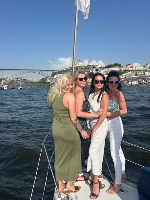Porto: City Views or Sunset Tour with Drinks - What the small boat changes