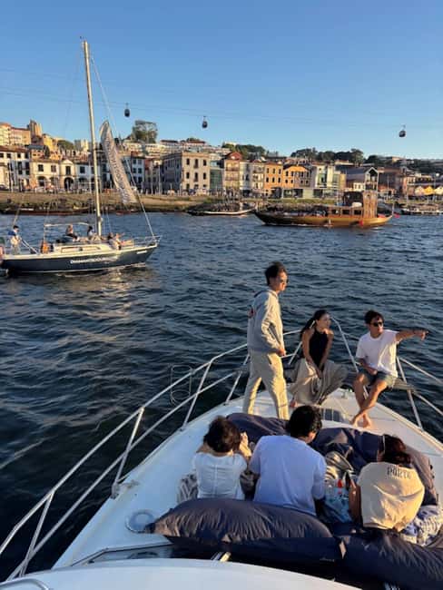 Porto: City Views or Sunset Tour with Drinks - Who should book this Douro cruise?