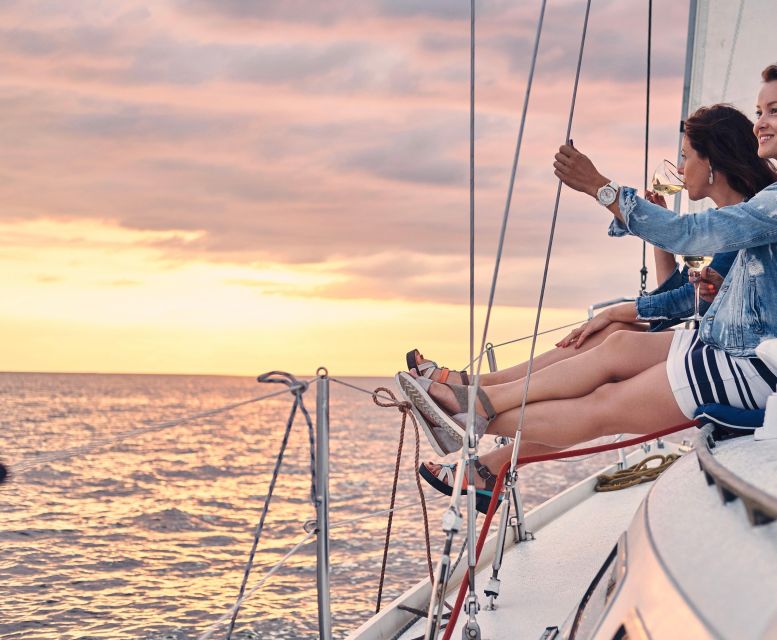 Porto: city views Porto, shared or private (Sunset Option) - Who should book this sunset sail