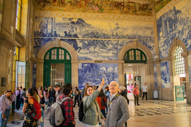 PORTO city Walking Tour - Vitória viewpoint delivers the best visual pause