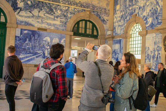 PORTO city Walking Tour - Porto Cathedral adds a second high point