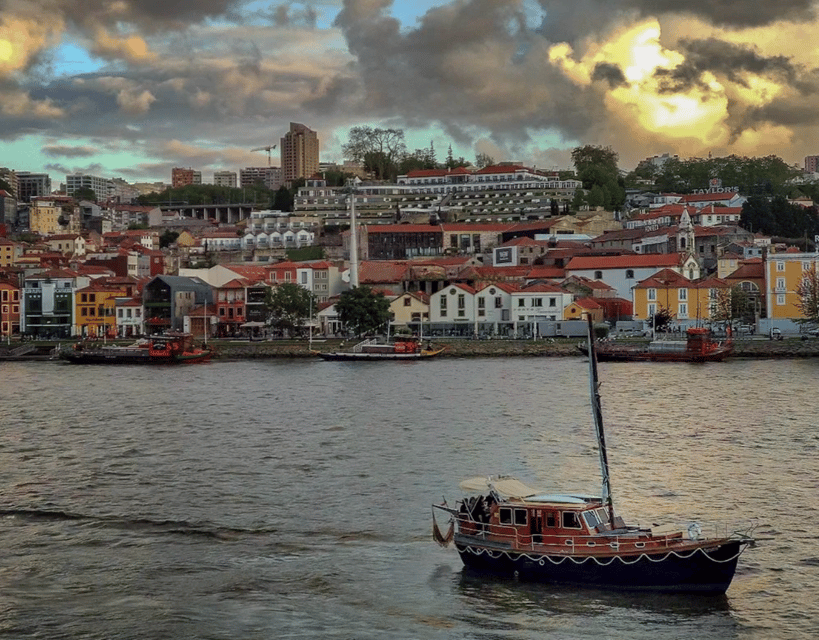 Porto: Classic Sailboat Cruise Along the Douro River - Sunset, photos, and the hammock