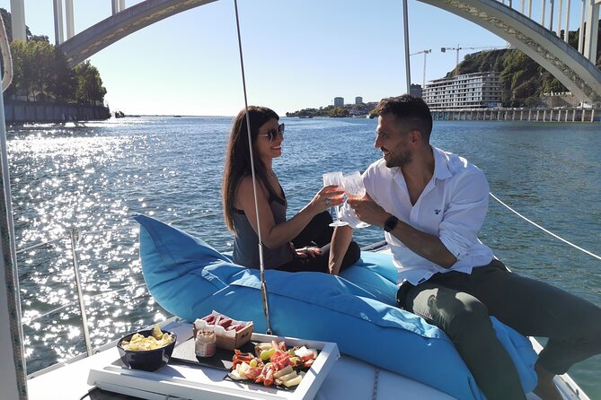 Porto: Cruzeiro privado rio douro até 8 pessoas com wine tasting - What the $350.85 Group Price Really Means