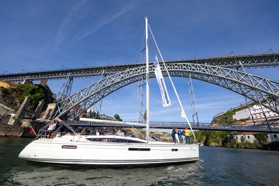 Porto: Daytime or Sunset Douro River Sightseeing Cruise - Heading out to Foz do Douro