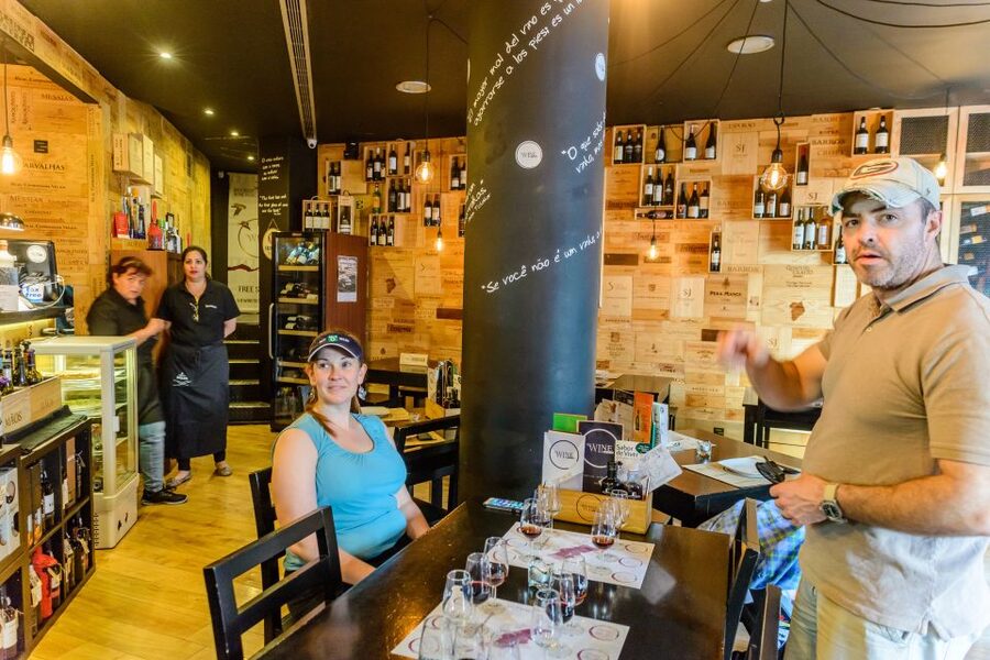 Porto: Delicious Food and Wine Walking Tour - Key points at a glance