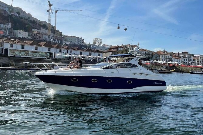 Porto Douro Private Cruise with Port Wine - From the estuary to Arrábida Bridge