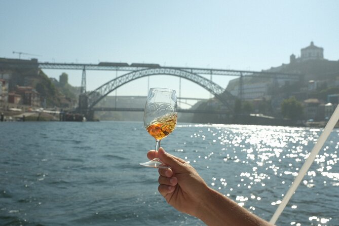 Porto: Douro River Boat Cruise with Port Wine and Snacks - Leaving from PortoMarina do Freixo