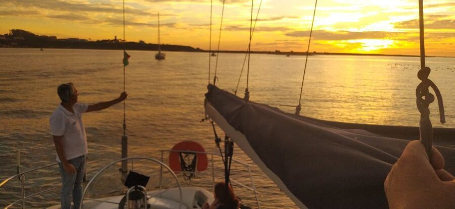 Porto Douro river boat tour or Amazing Sunset - Why Porto looks better from the Douro