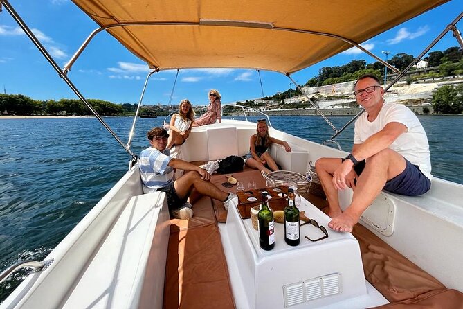 Porto:Douro River boat tour under the 6 bridges - Lordelo and the final stretch toward the river mouth