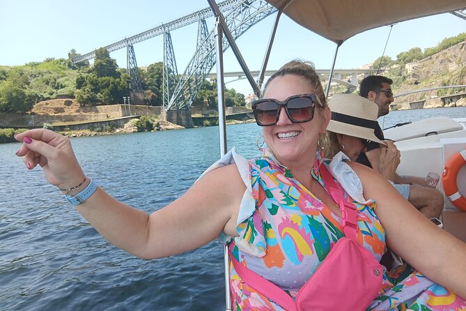 Porto:Douro River boat tour under the 6 bridges - Meeting point, weather, and cancellation terms