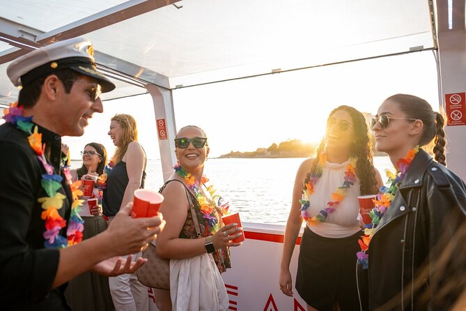 Porto: Douro River Party Boat with Sunset Option and 6 Bridges - Drinks, the Bartender, and the Cup Deposit