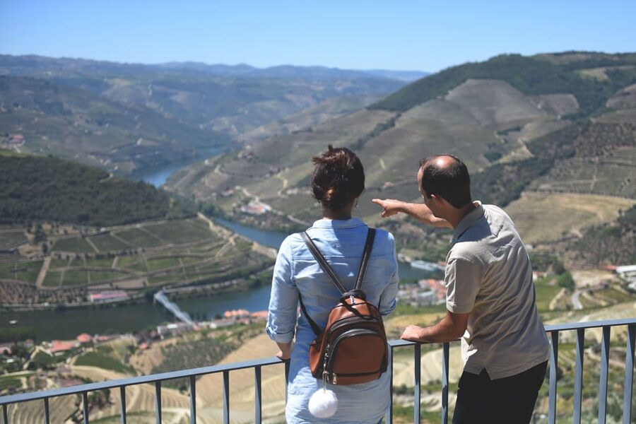 Porto: Douro Valley Day Trip with Lunch and Favaios Village - Moscatel and lunch at Quinta da Avessada