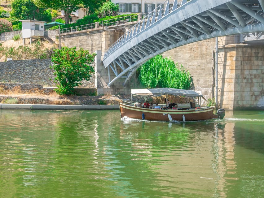 Porto: Douro Valley Private Tour, Tastings, Cruise & Lunch - Key points at a glance