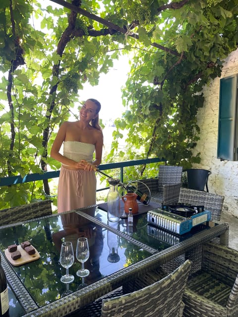 Porto: Douro Valley Wine Tour with a Sommelier & Boat Trip - The long road into the Douro Valley