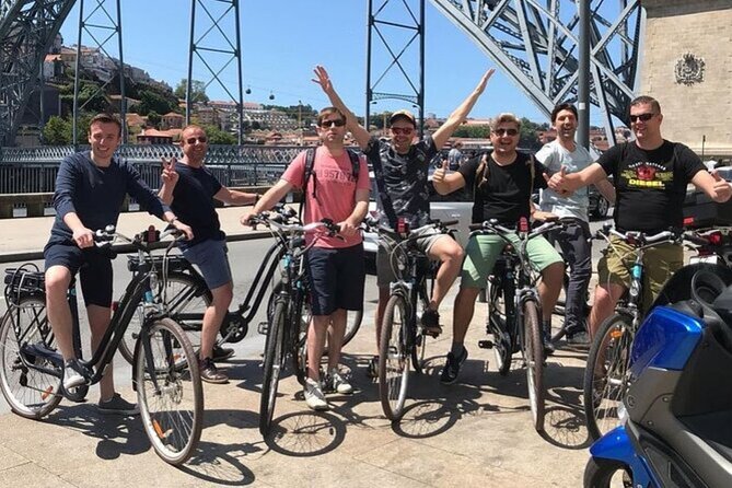 Porto: Electric Bike Rental from 1 to 4 Days - What the included equipment is worth
