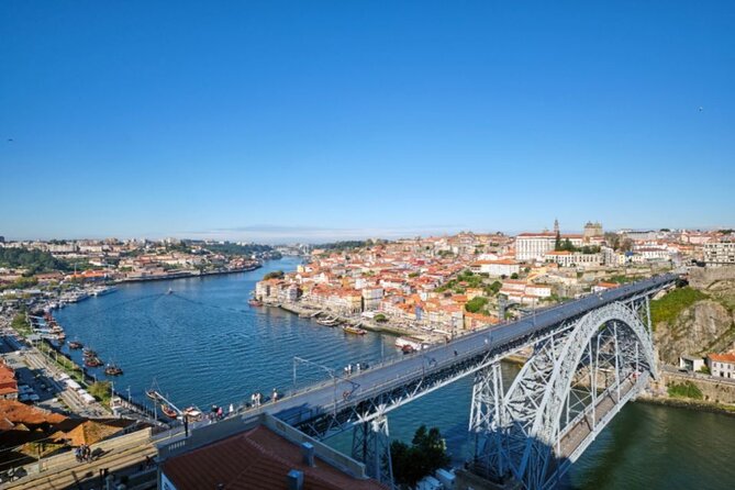 Porto: Electric Bike Rental from 1 to 4 Days - First ride: use the Douro to get your bearings