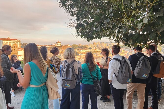 PORTO: Essencial Walking Tour 3 hours - São Bento Station and its famous tiles