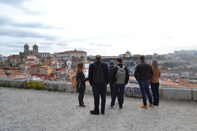Porto Essential Walking Tour - Starting at the University of Porto and Carmo’s blue tiles