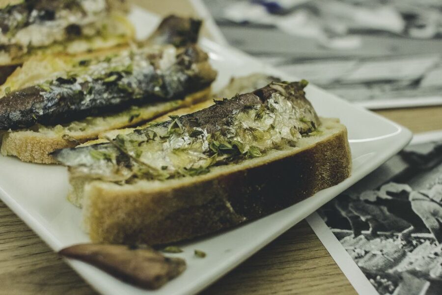 Porto: Evening Local Food Crawl with Drink Pairings - Four stops, one evening, and a taste of real Porto
