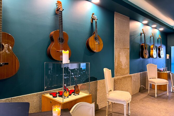 Porto : Fado and Porto Wine Show at the Trinity Noble Hall - Who should book this Fado show?