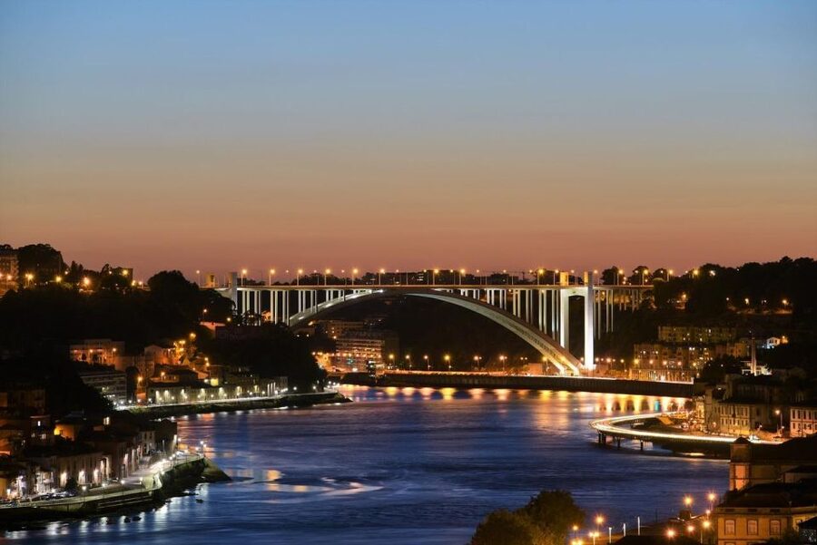 Porto Fado Night Show + Dinner - Key points at a glance