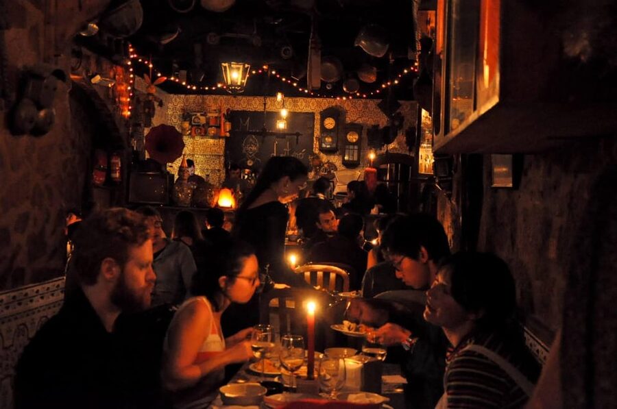 Porto: Fado Show with Dinner in a Traditional Fado House - Inside the traditional Fado house