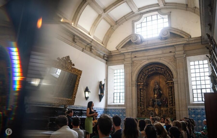 “Porto: Fado Show with Guided Tour in a Historic Monastery” - The monk-made liqueur tasting