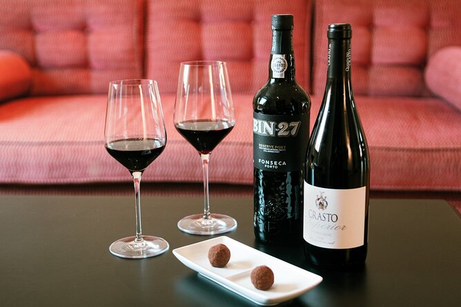 Porto: Flavours of Portugal – Wine Tastings at WOW Wine School - Getting to the meeting point in Gaia