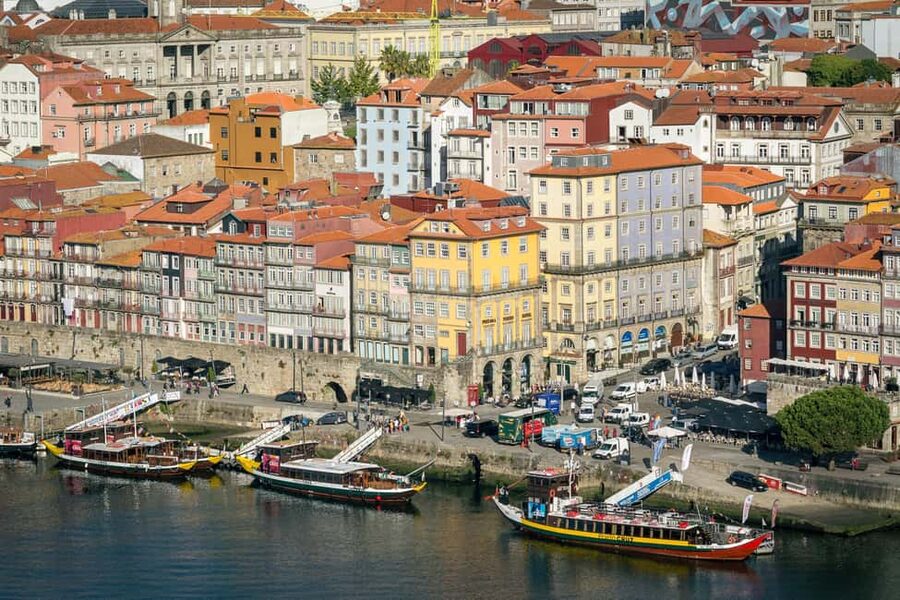 Porto: Flexible Walking Tour in Historic Center - Starting among Porto’s medieval houses at Ribeira