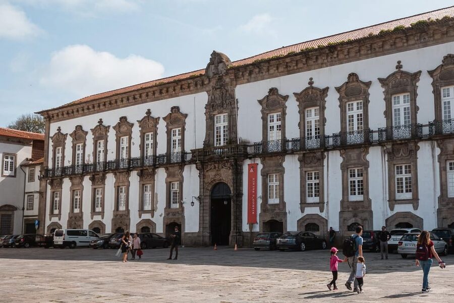 Porto: Flexible Walking Tour in Medieval Area - Who should choose this walk?
