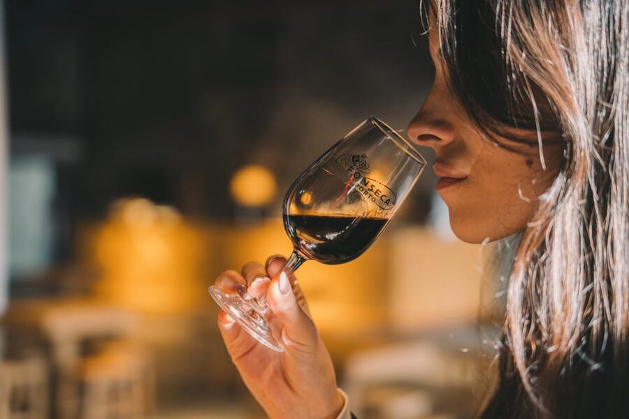 Porto: Fonseca Cellar Tour & Fado Show with Optional Dinner - Key points at a glance