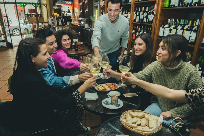 Porto Food and Local Drinks Evening Tour by Food Lover Tour - Why the guide can make or break the night