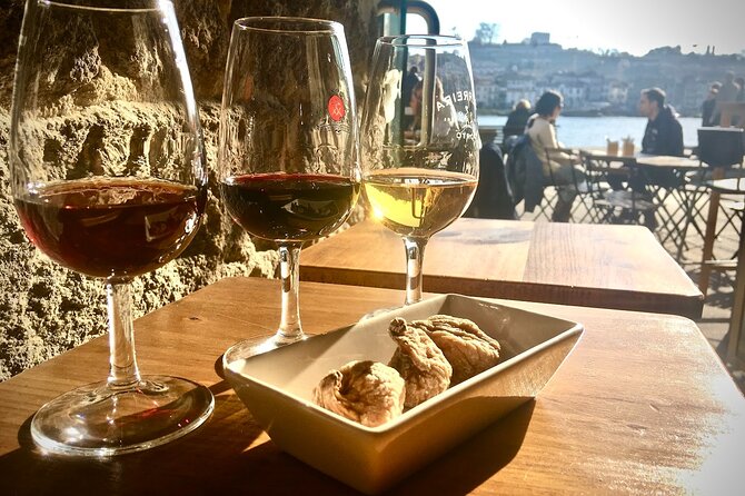 Porto Food Tour of 8 Tastings: Custard Tart, Bifana & Hidden Gems - Why this food walk works as a first day in Porto
