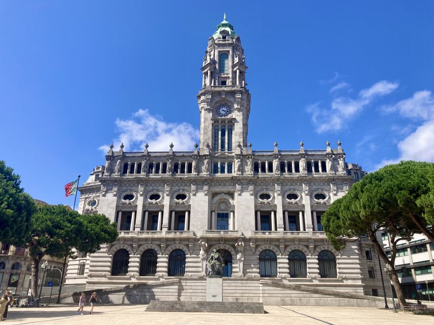 Porto food, wine and culture walking tour - max 8 pax - One hour inside Mercado do Bolhão
