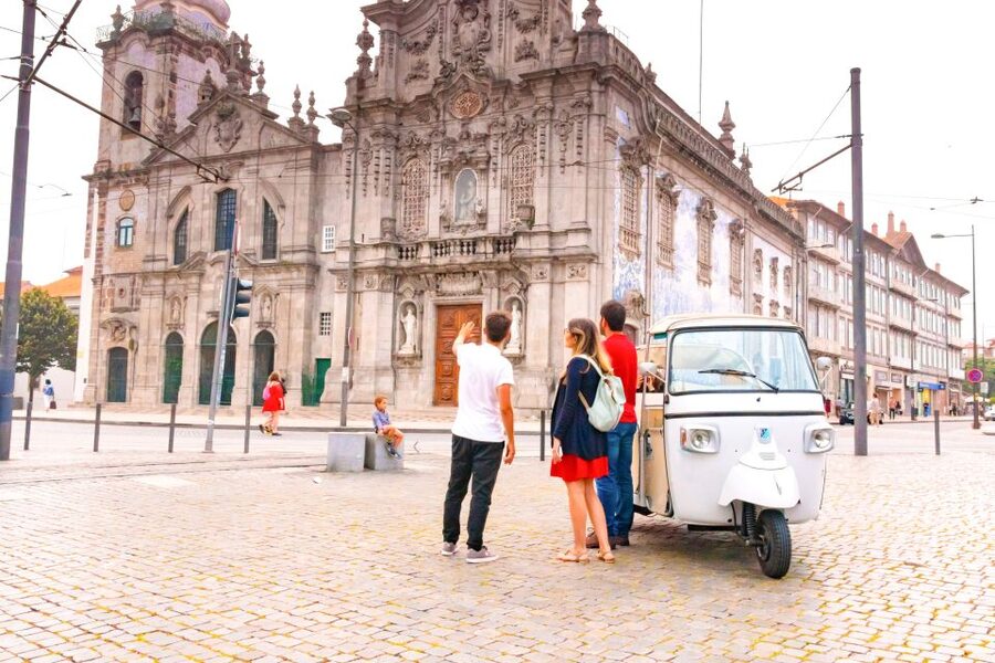 Porto: Full-Day Private Tuk Tuk Tour - Palácio de Cristal and views over the Douro