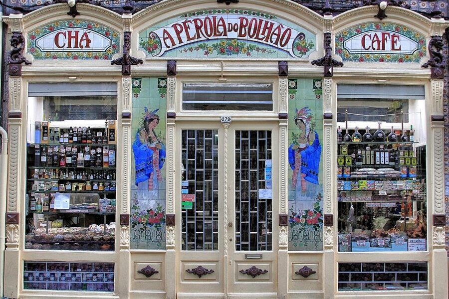 Porto: Full-Day Private Tuk Tuk Tour - Across the Douro toward Gaia