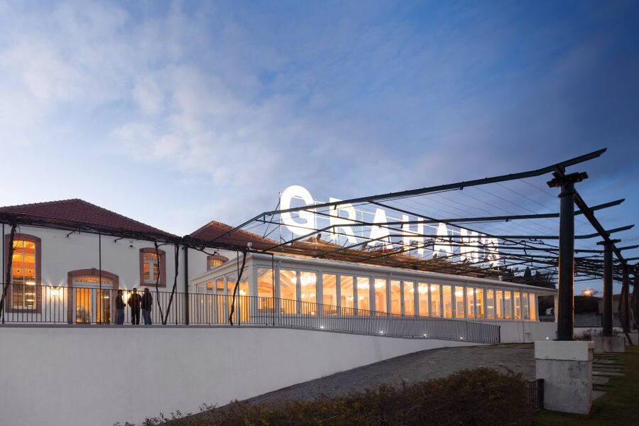 Porto: Graham's Port Lodge Tour with Premium Wine Tastings - The terrace view over Porto