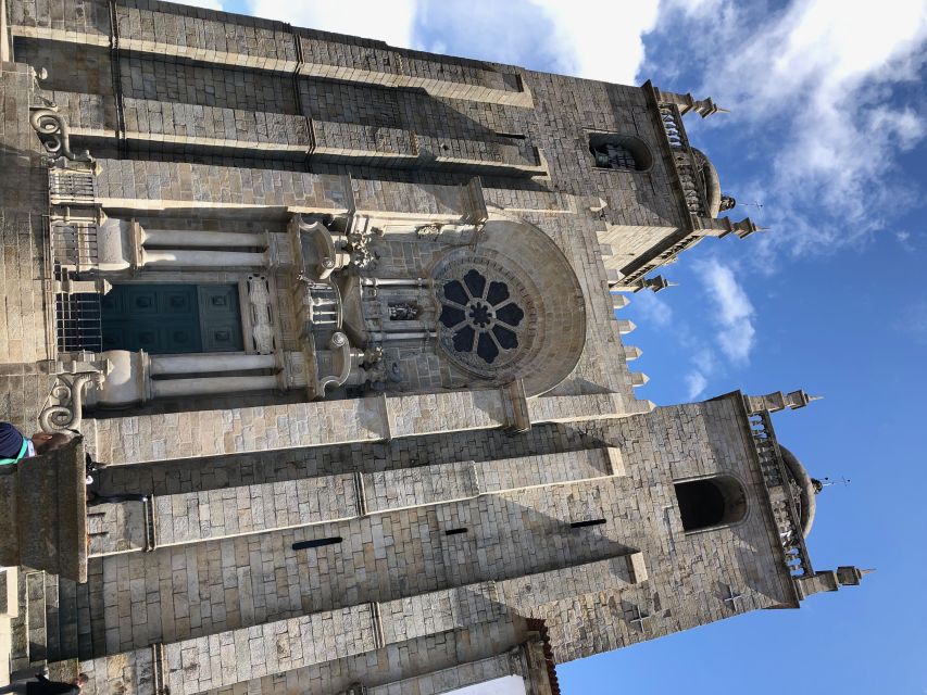 Porto: Guided City Walking Tour & Port Wine Cellar - Timing, weather, and simple preparation