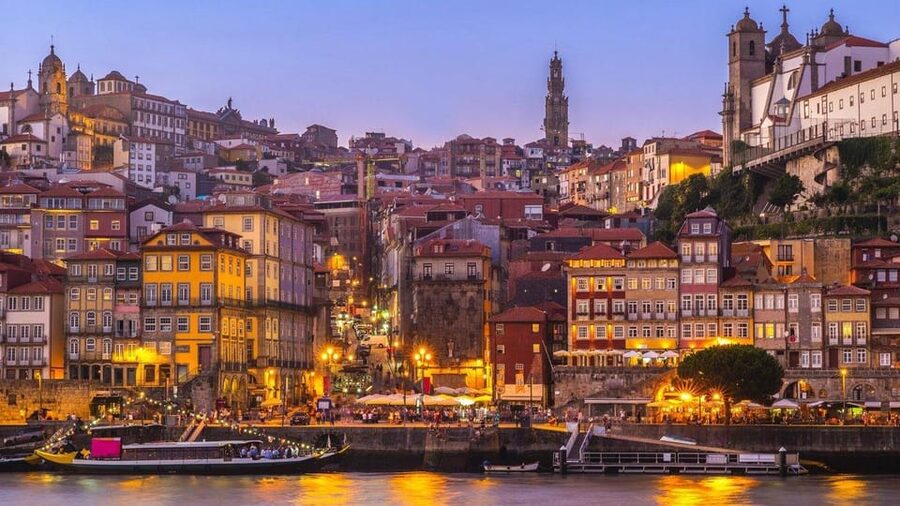 Porto: Guided e-bike tours in Porto and Gaia - Porto’s central sights by bicycle