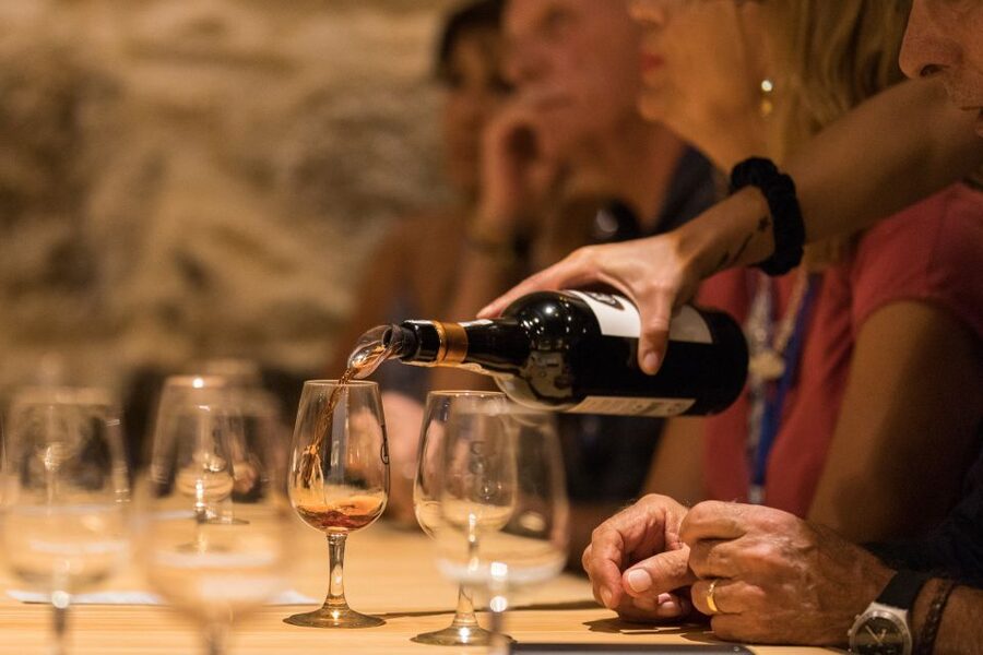 Porto: Guided Tour and Tasting of 3 Port Wines at Poças - Why Poças makes a good first Port stop