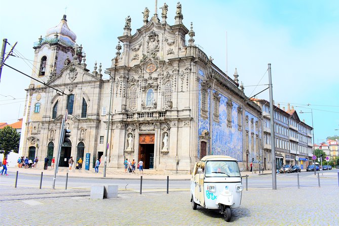 Porto Guided Tour to the Historical Center on a Tuk Tuk - Livraria Lello, Mercado Ferreira Borges, and the riverfront